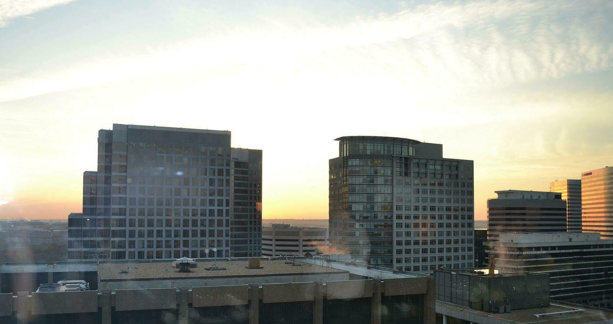 Holiday Inn Rosslyn At Key Bridge Arlington Exterior foto