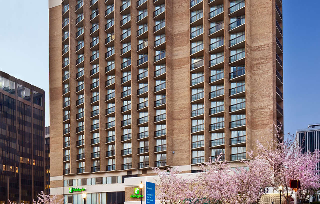 Holiday Inn Rosslyn At Key Bridge Arlington Exterior foto